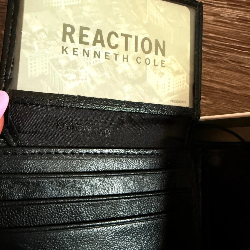 Kenneth Cole Reaction measurements box bill